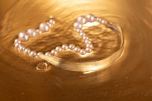 chocker met parels en vb sluiting goud 18 kt